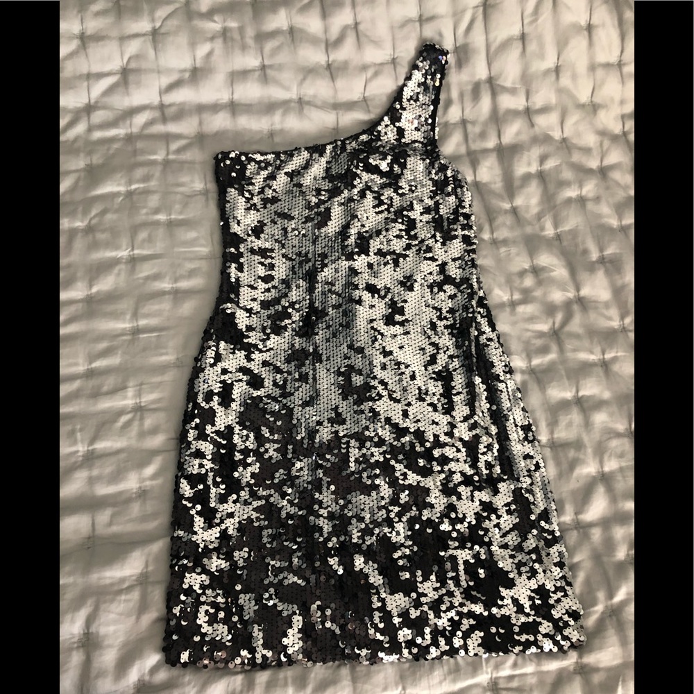 One Shoulder Black/Silver Flip Sequin Dress